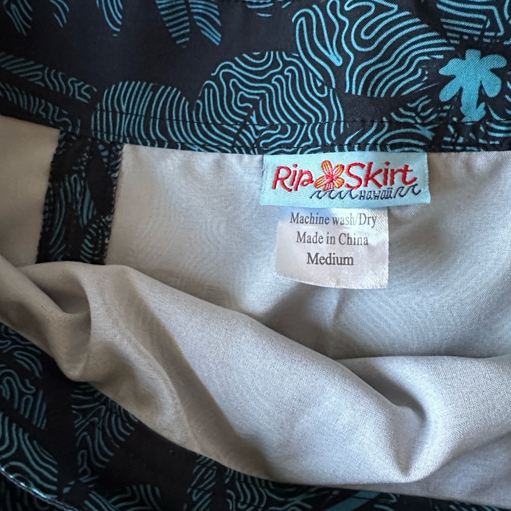 Ripskirt Hawaii Black Mini Skirt with Teal Print